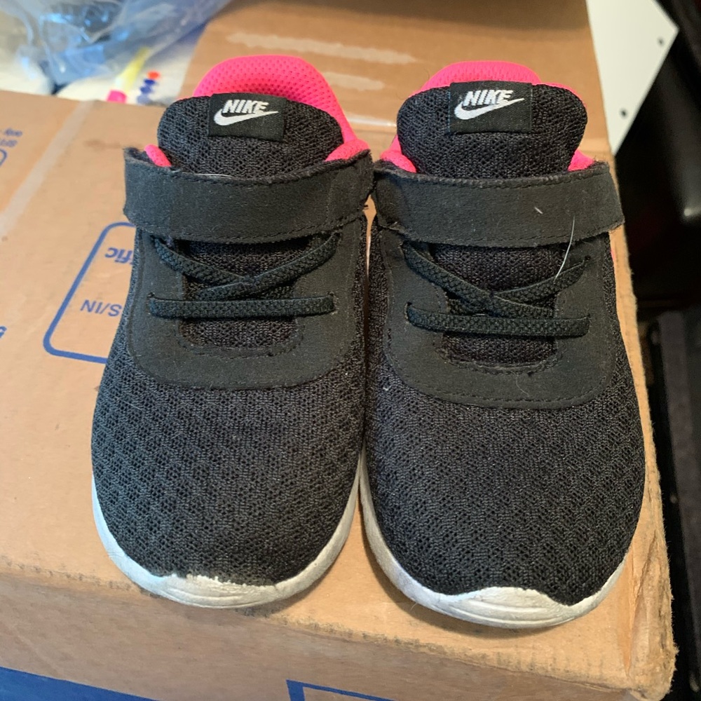 Nike toddler shoes